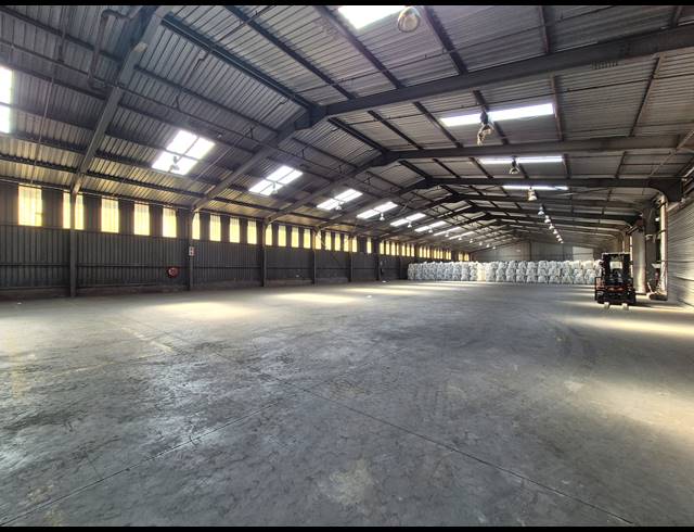 8,000M² WAREHOUSE FOR SALE IN WADEVILLE